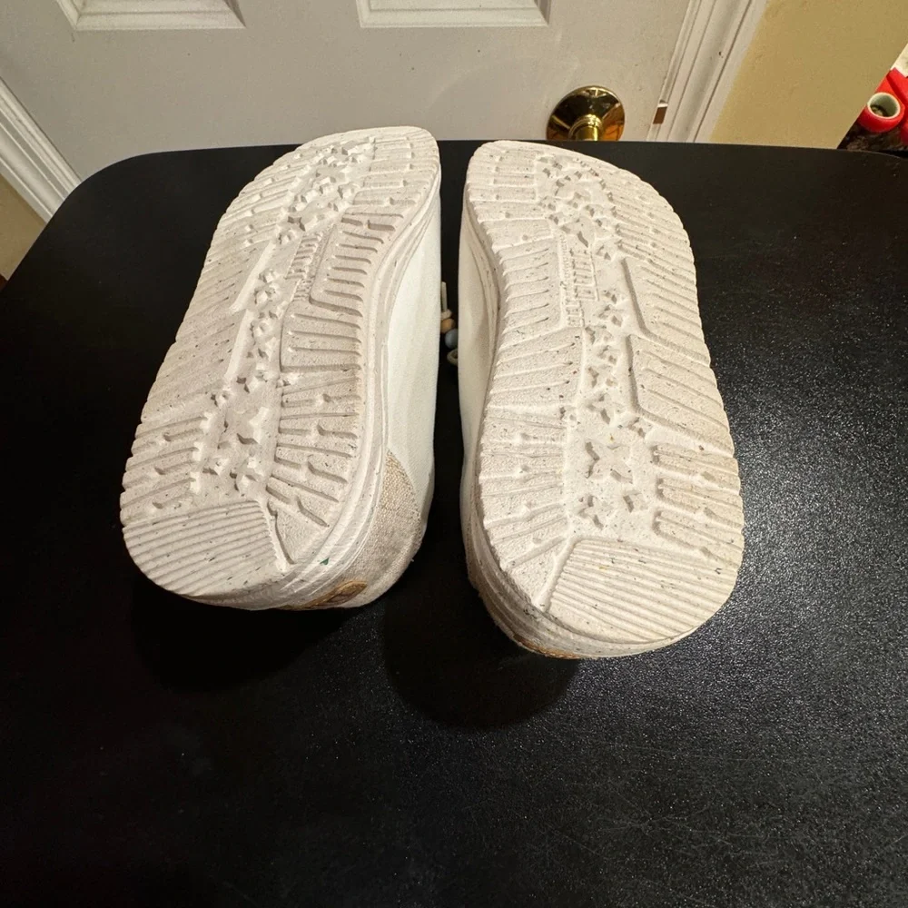 Hey Dude Wendy natural salt white Women's loafers sneakers size 10
